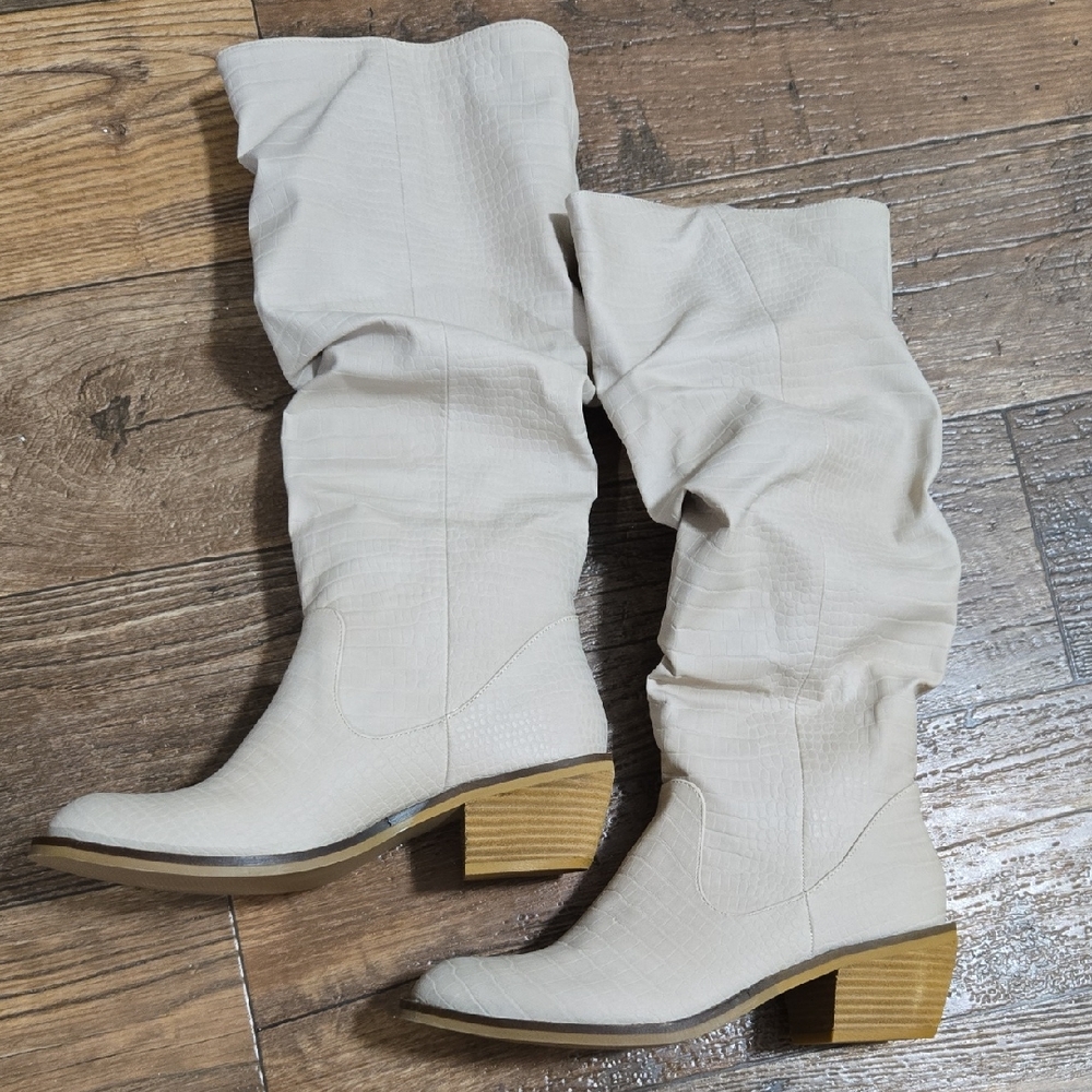 Elegant Cream Heeled Boots